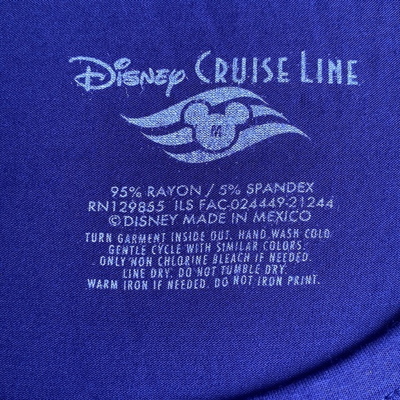 NWOT Disney Cruise Line Cinderella Inaugural Shirt M - Picture 3 of 4